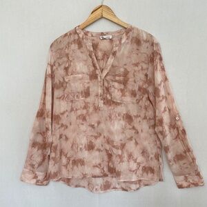 CARVE DESIGNS Women’s Size Small Dylan Gauze Shirt in Fawn Tie Dye